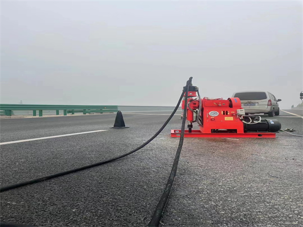 花溪马路路基路面开裂下沉注浆加固灌浆