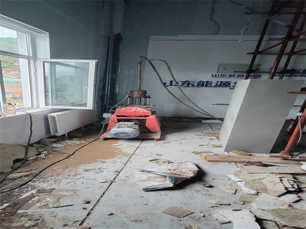 花溪地基基础下沉墙体裂缝加固注浆顶升施工