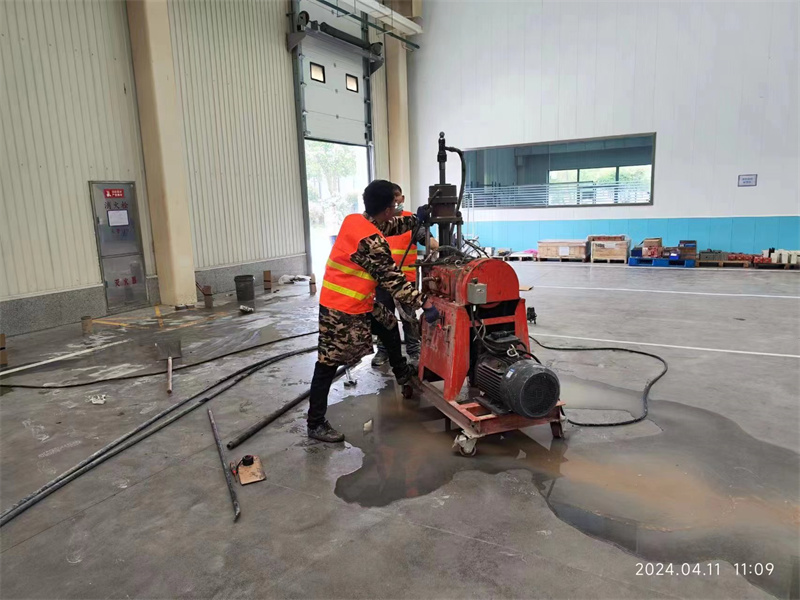 花溪厂房地面下沉塌陷注浆加固施工